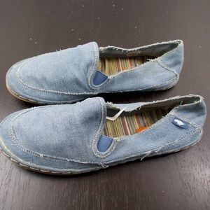 Rocket dog light blue denim size 10 slip on canvas shoe